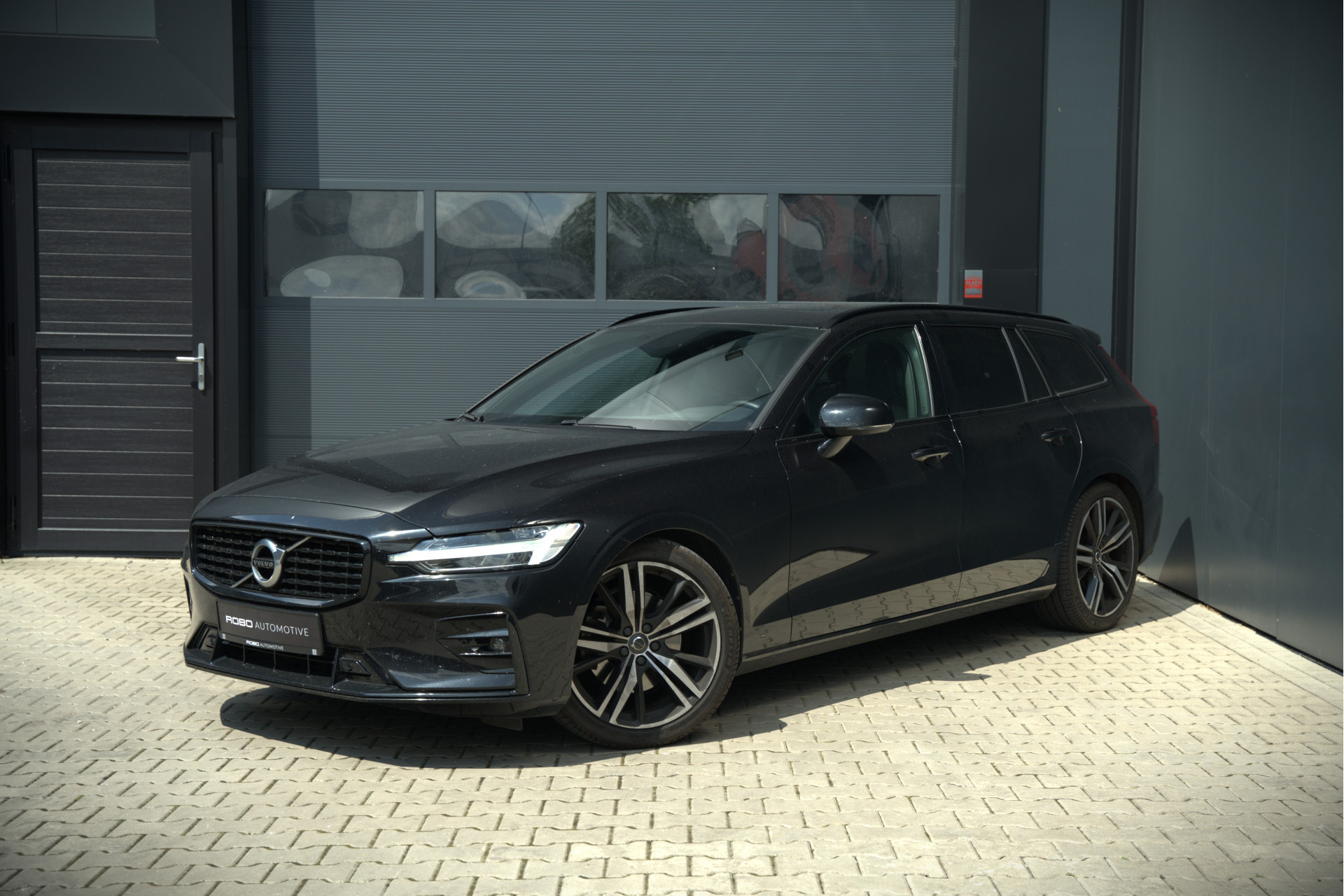 45854540-5.jpg