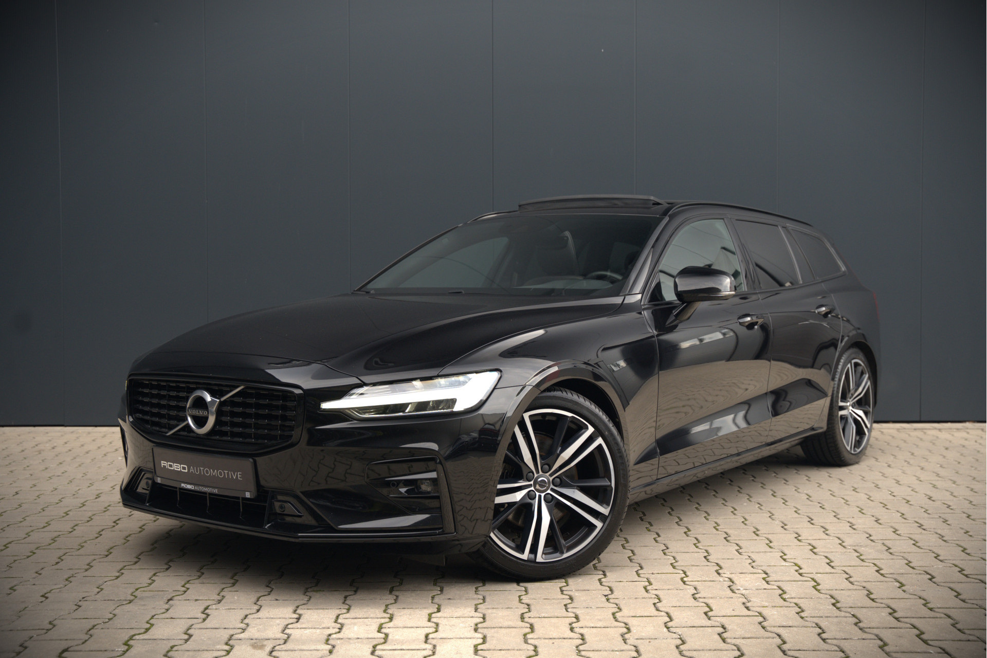 47404449-5.jpg