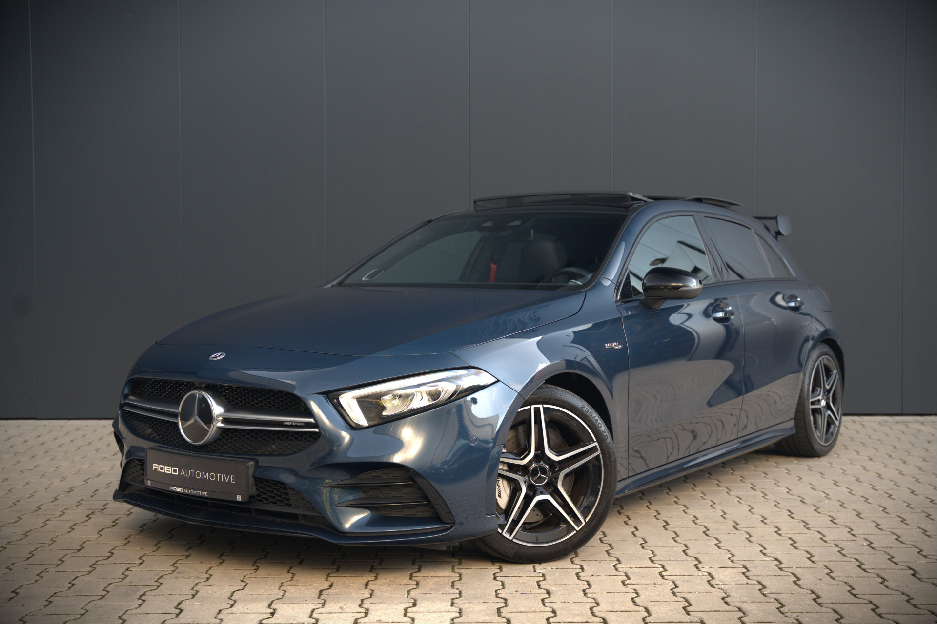 47445973-7.jpg