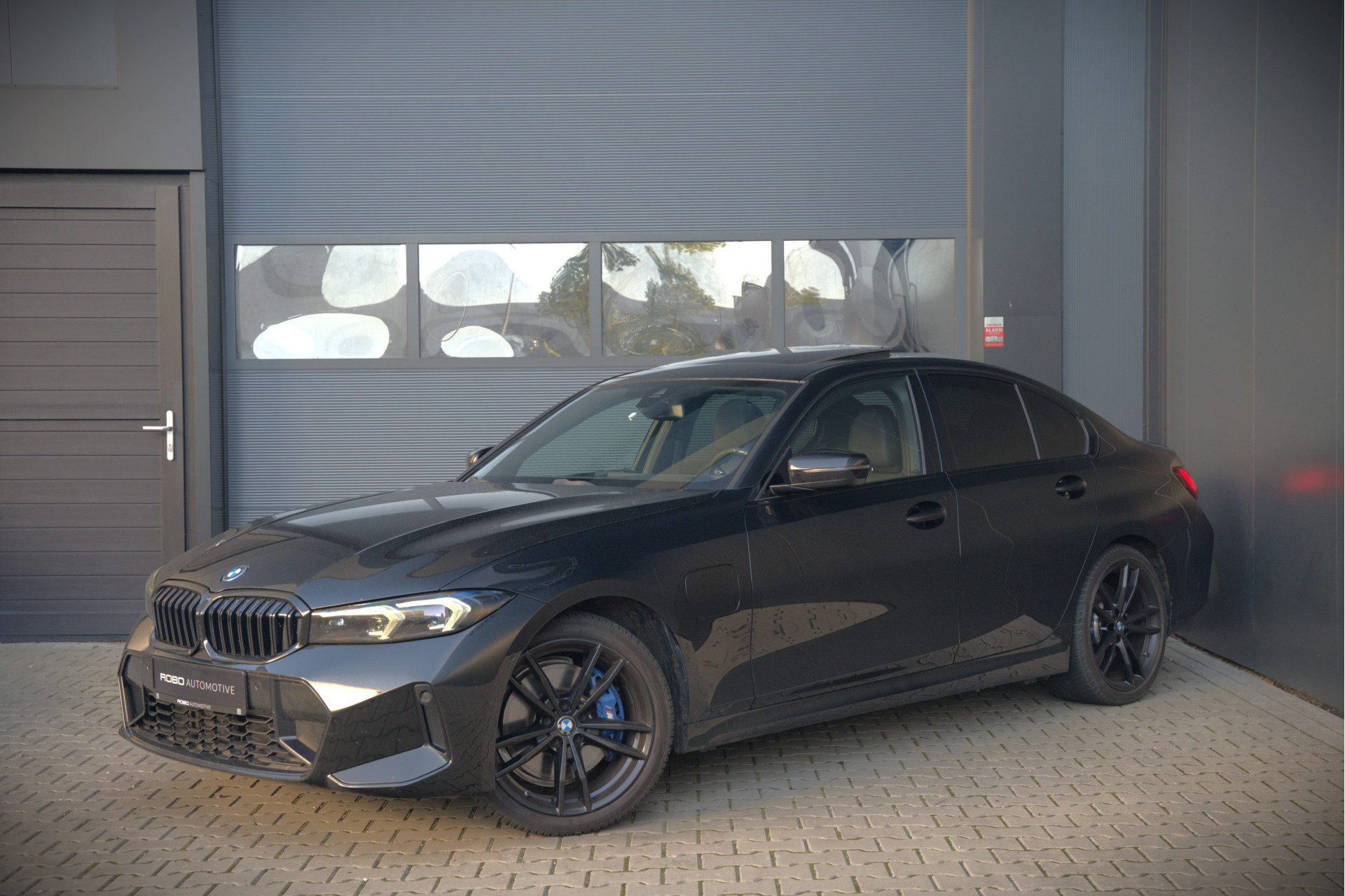 47404449-5.jpg