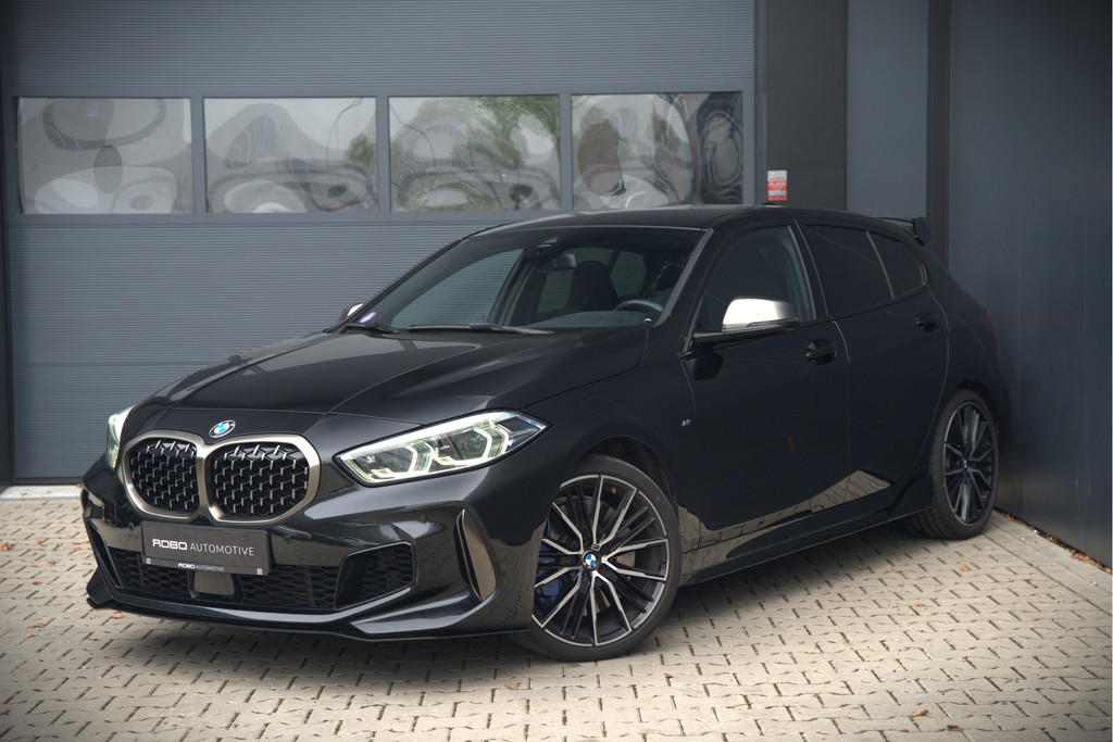 52558319-26.jpg